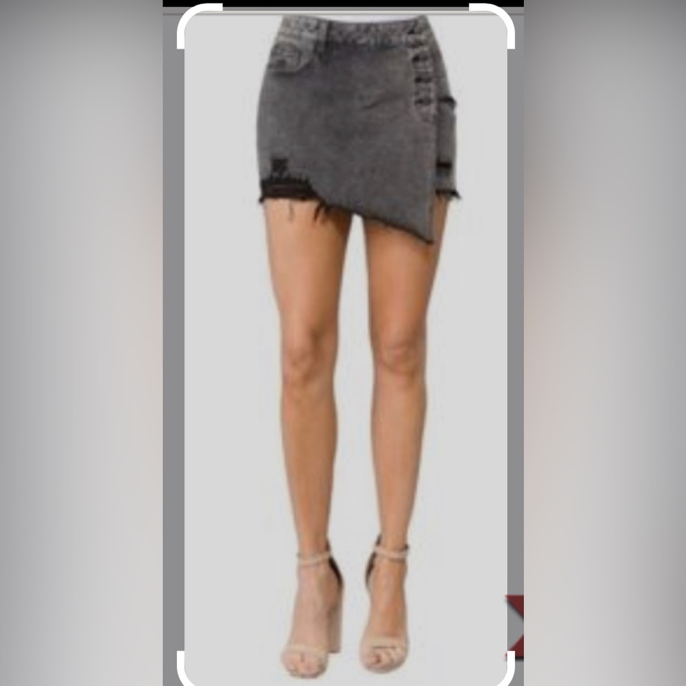 American Bazi Women's Skort S‎ Distressed Denim